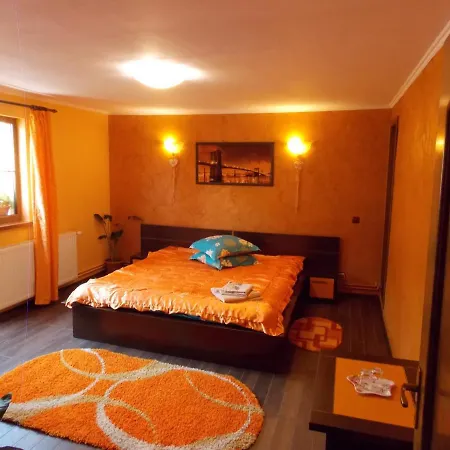 Deni Guest house